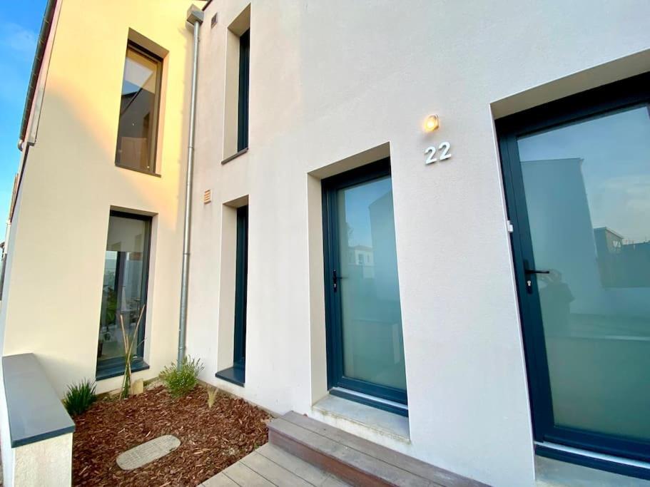 Magnifique T2 Neuf, Proche Gare, Parking Facile Apartment Vannes Luaran gambar